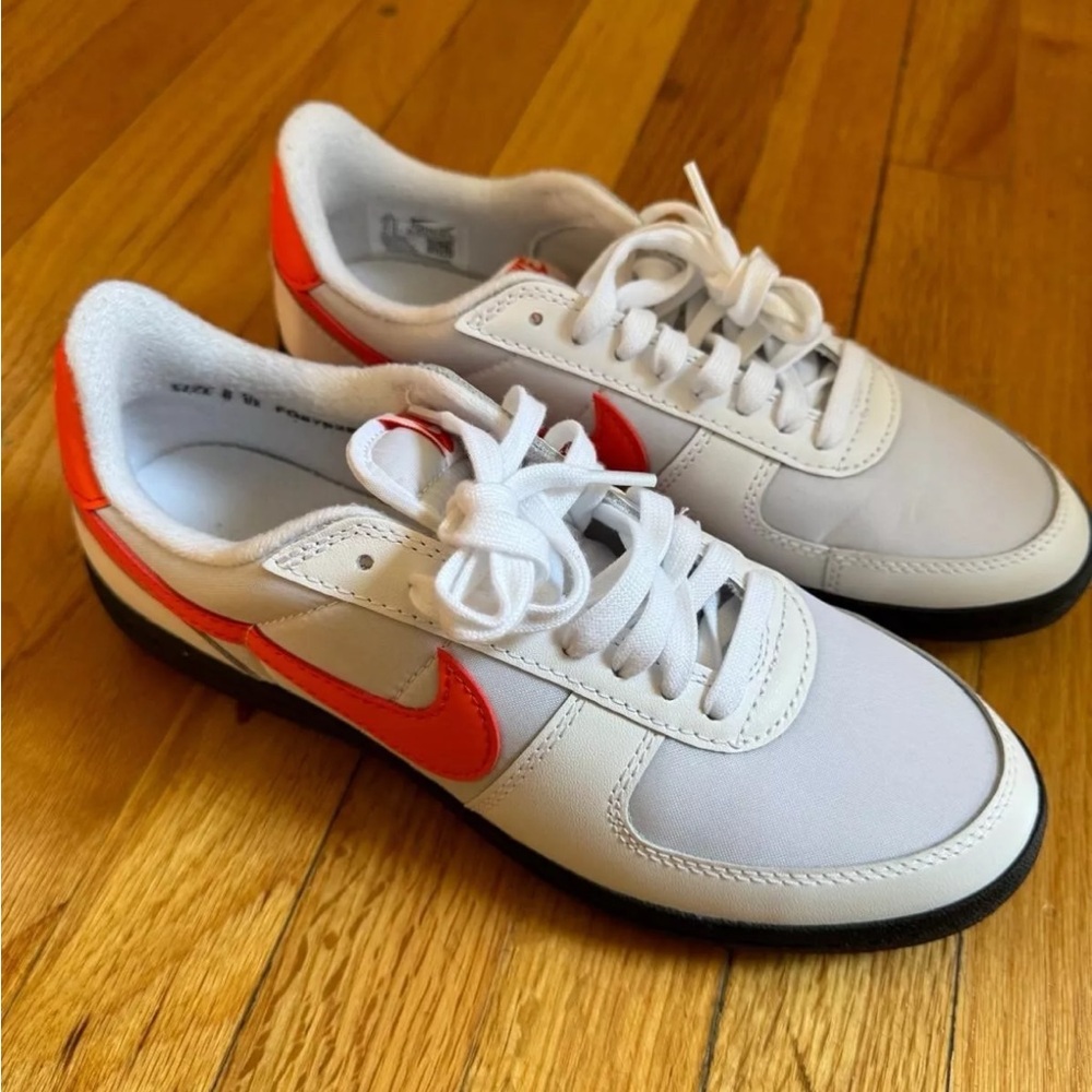 Nike Field General SP 82 White/Orange/Blaze-Black Sneakers. Unworn with box